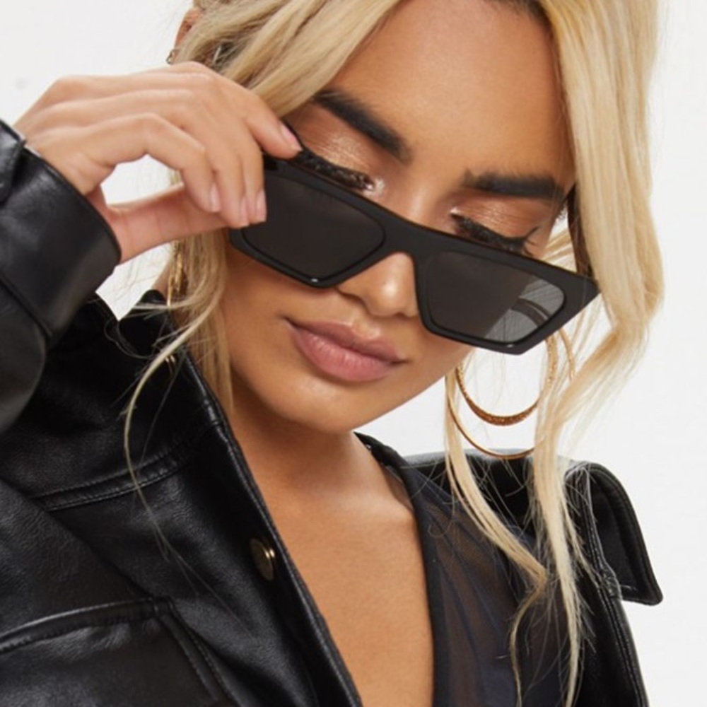 Black straight edge retro sunglasses